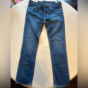 Hollister 32W32L Slim Straight Jeans. Never Worn. New with tags.